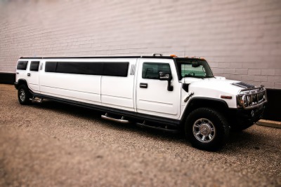 Hummer limo in Cedar Rapids